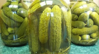 Огурцы маринованные
